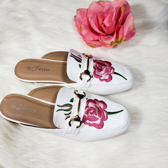 NWB New From Boutique! White and Pink Mules - Picture 3 of 5